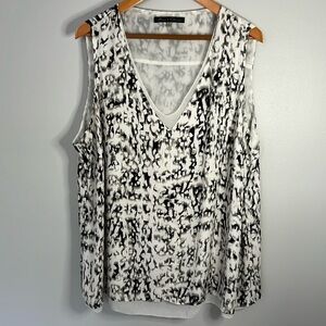 Rose & Olive V-neck Sleeveless Blouse Size 3X